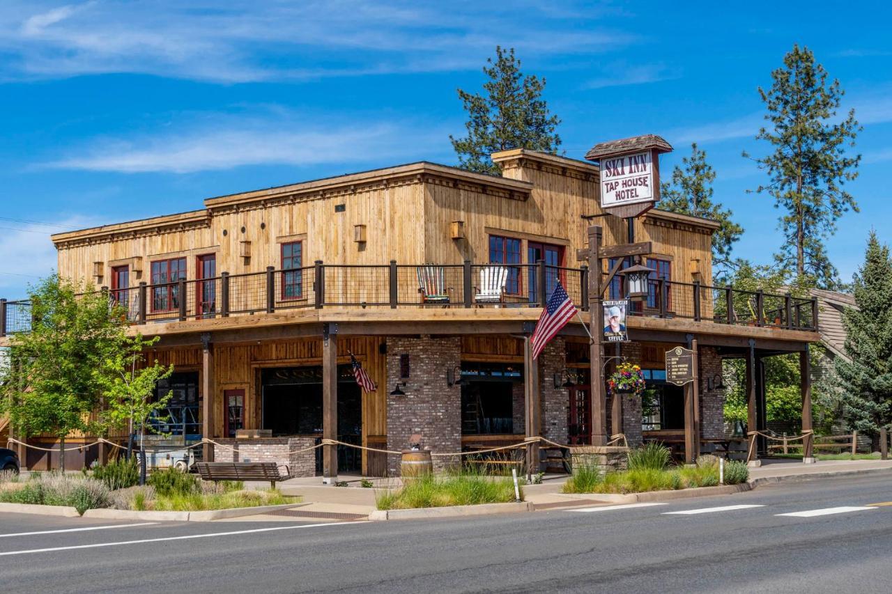Ski Inn Taphouse Hotel سيسترز المظهر الخارجي الصورة